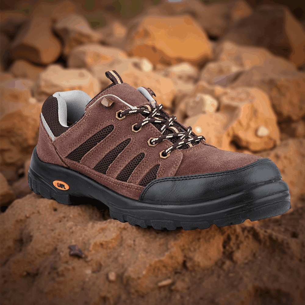 FUEL Torpedo Industrial Safety Shoes for Men in PU Single Density with 200J Metallic Toe Cap